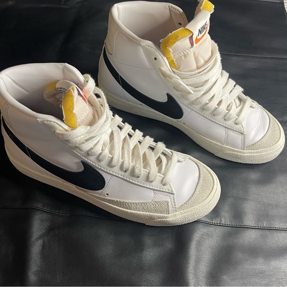 Nike blazer mid 77 women’s shoes SZ 6.5 - Picture 1 of 5
